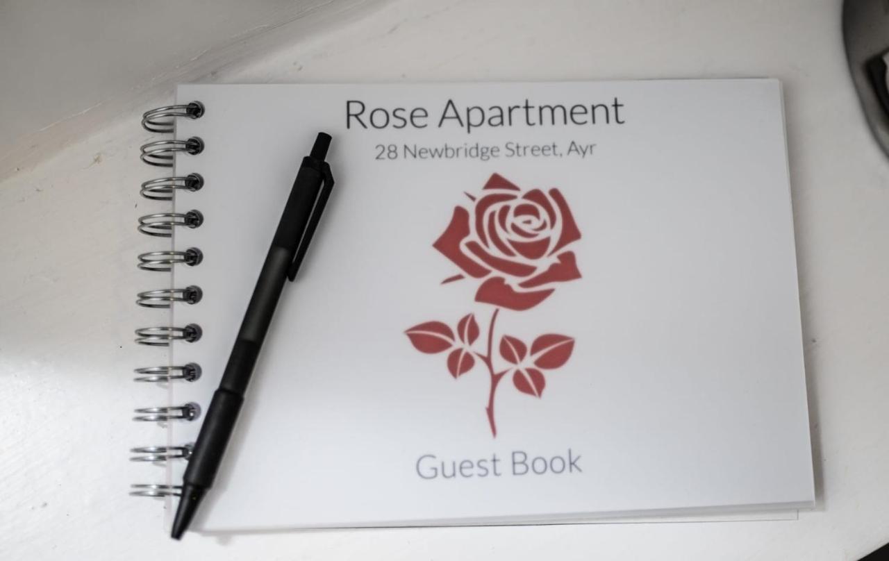 Rose Apartment 2-Bed Town Centre Apartment In 에어 외부 사진