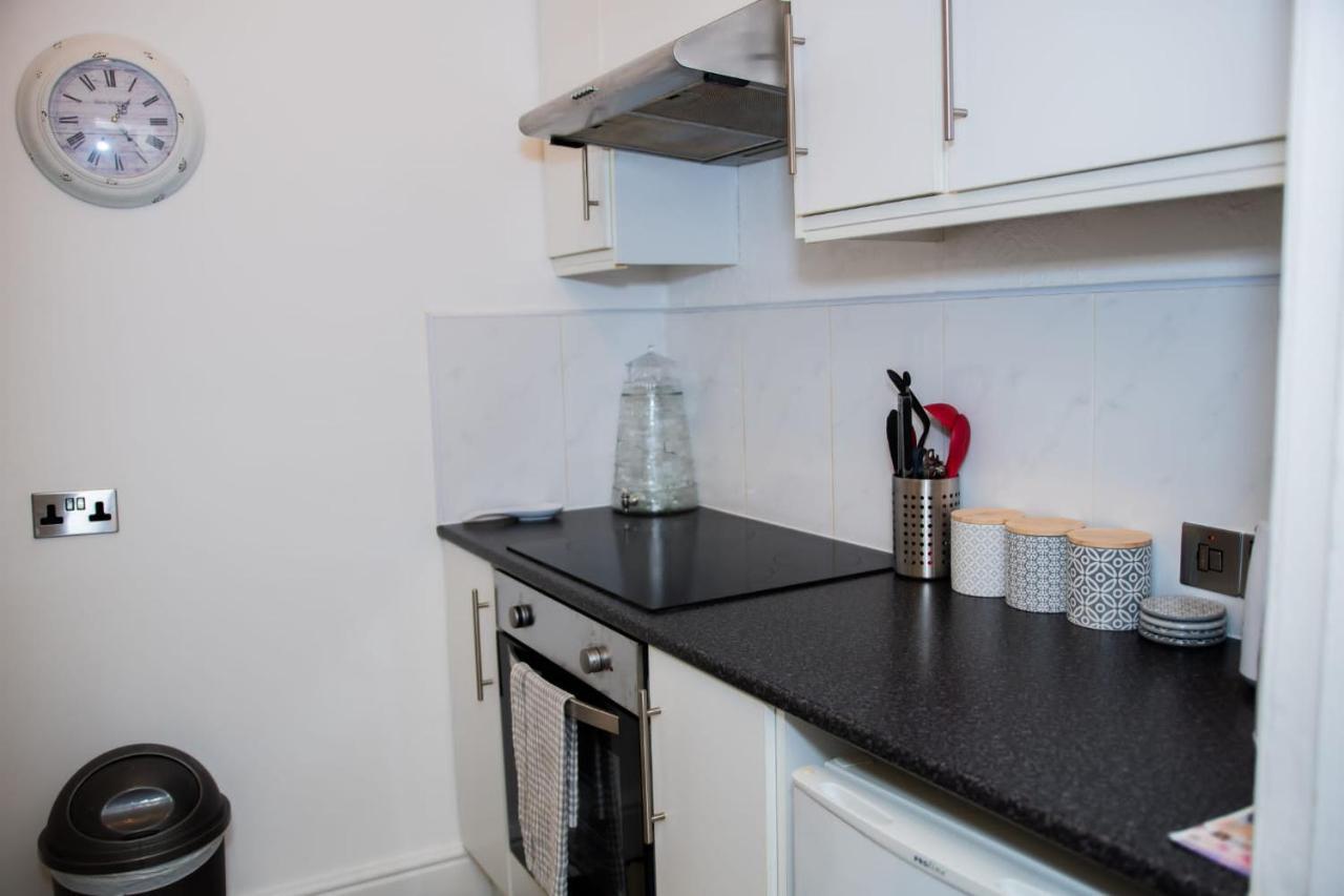 Rose Apartment 2-Bed Town Centre Apartment In 에어 외부 사진